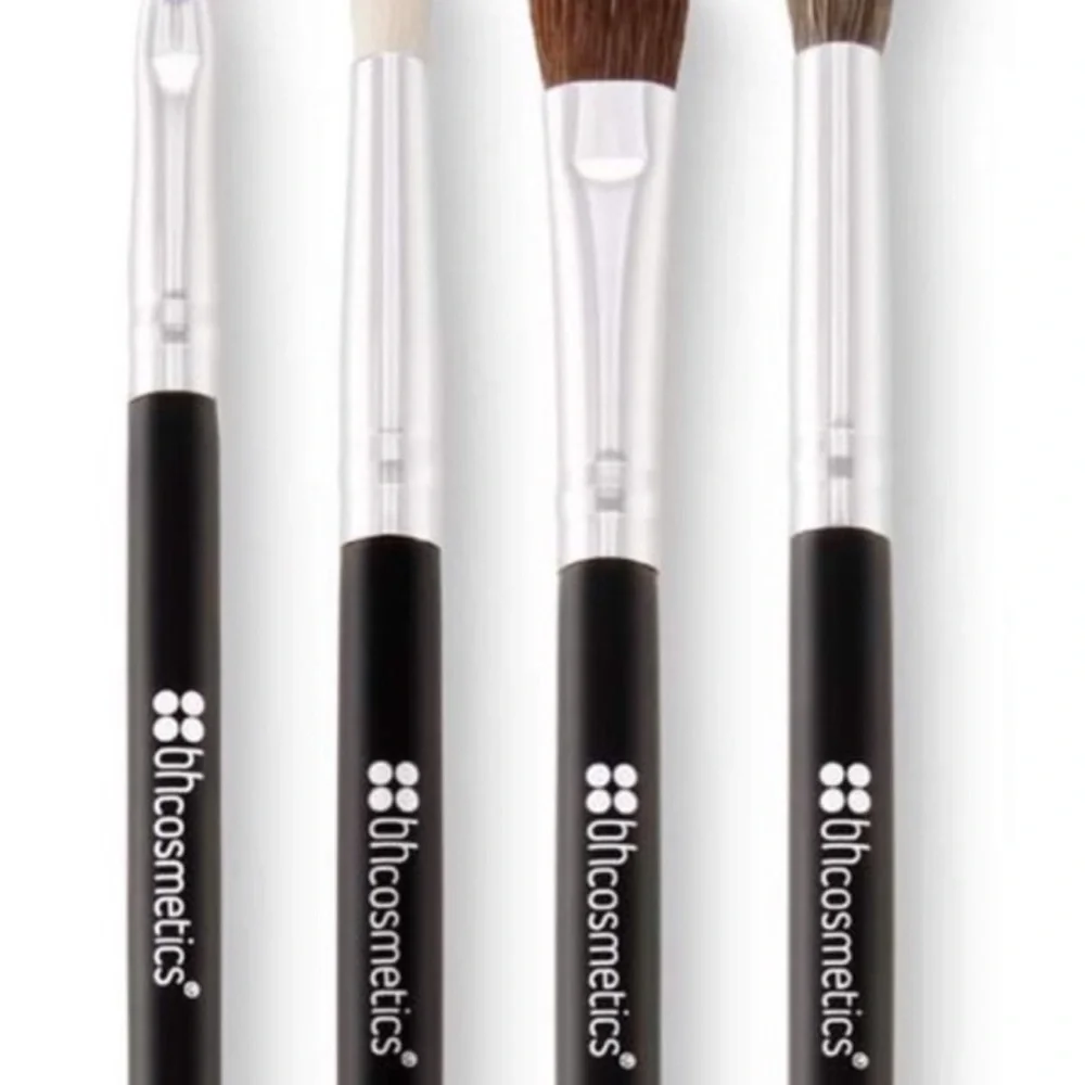 - BH Cosmetics Travel EYE Essential Brush Se…